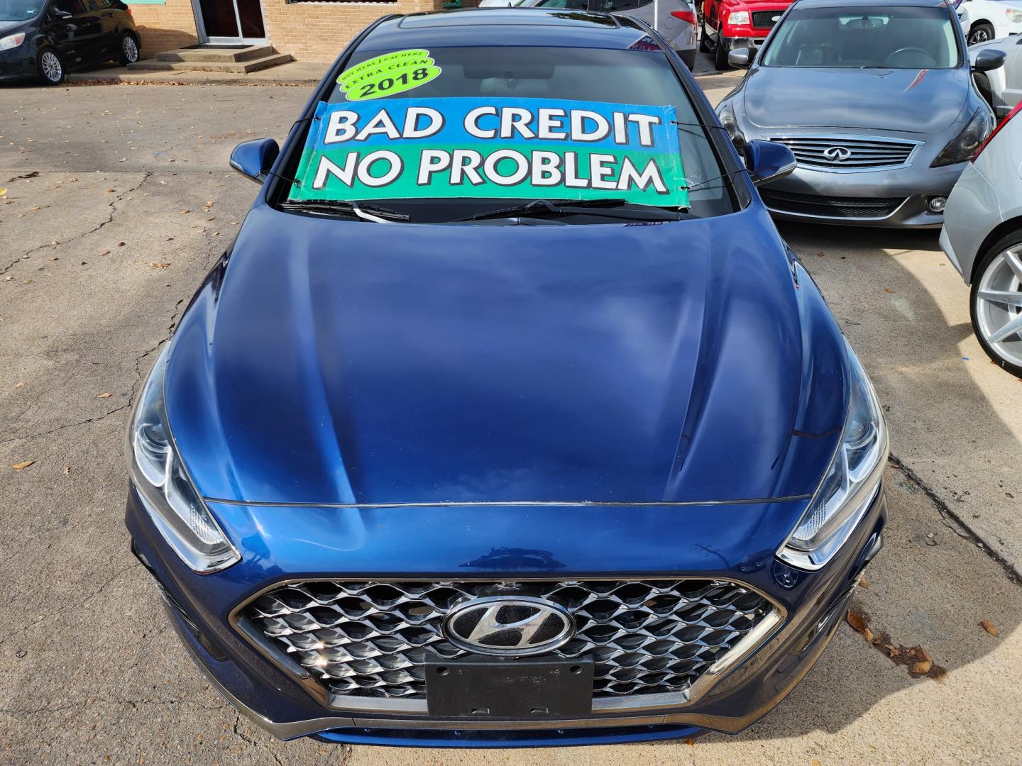 2018 BLUE Hyundai Sonata Sport (5NPE34AF7JH) with an 2.4L L4 DOHC 16V engine, 6A transmission, located at 2660 S.Garland Avenue, Garland, TX, 75041, (469) 298-3118, 32.885551, -96.655602 - Welcome to DallasAutos4Less, one of the Premier BUY HERE PAY HERE Dealers in the North Dallas Area. We specialize in financing to people with NO CREDIT or BAD CREDIT. We need proof of income, proof of residence, and a ID. Come buy your new car from us today!! This is a Very clean 2018 HYUNDAI SON - Photo#8